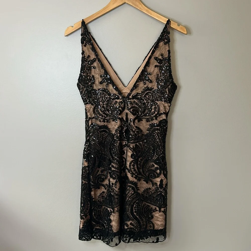 Free People Night Shimmer Sequin Lace Mini Dress Size‎ 0 Black Homecoming